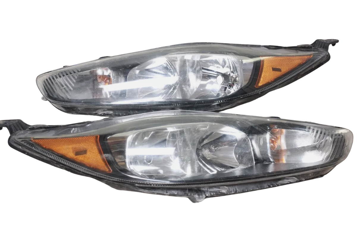 Used Pair of Ford Fiesta 2014 - 2017 LH halogen headlight OEM